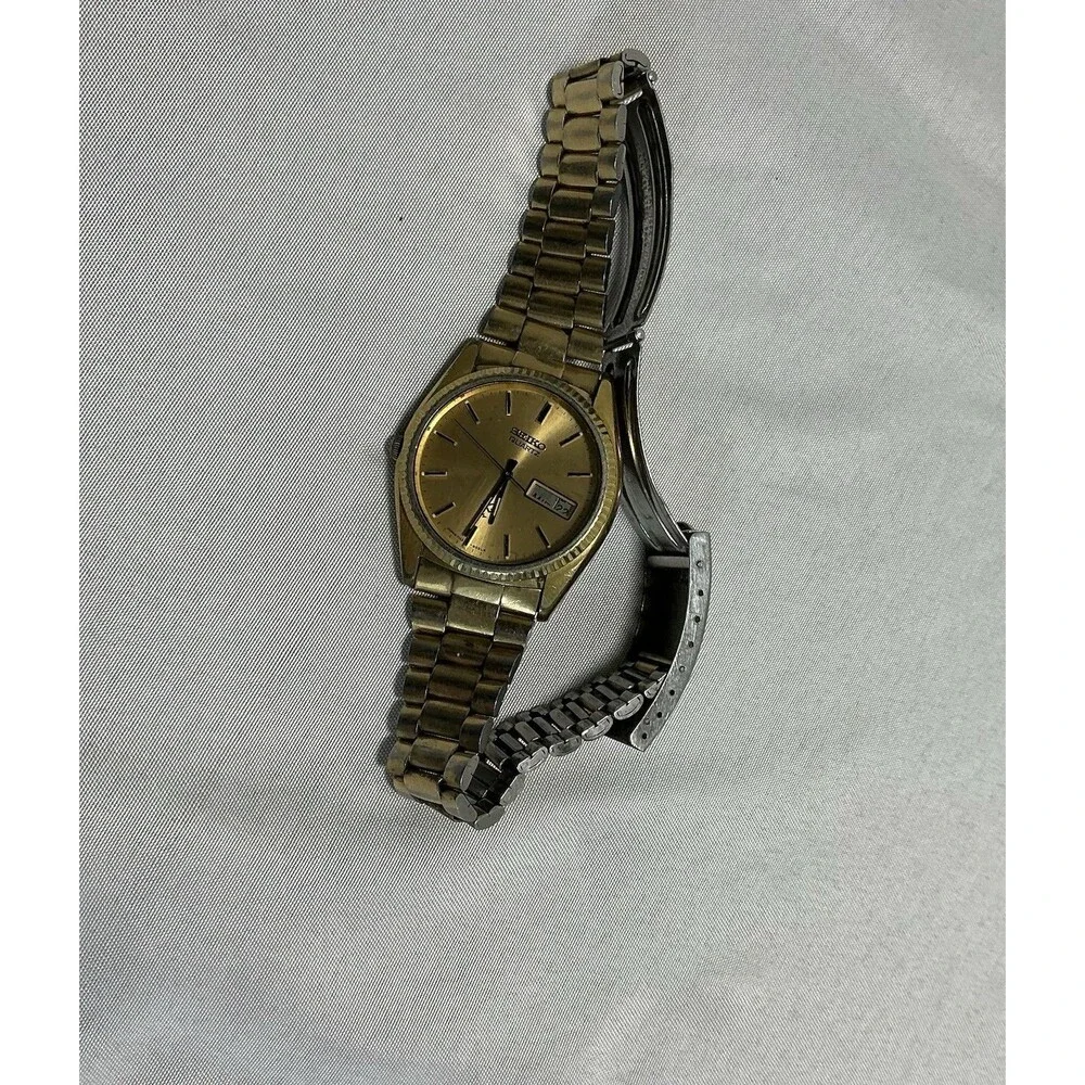 Vtg Seiko SQ Quartz Watch 7123-8059 Gold Tone Fluted Bezel Day Date President